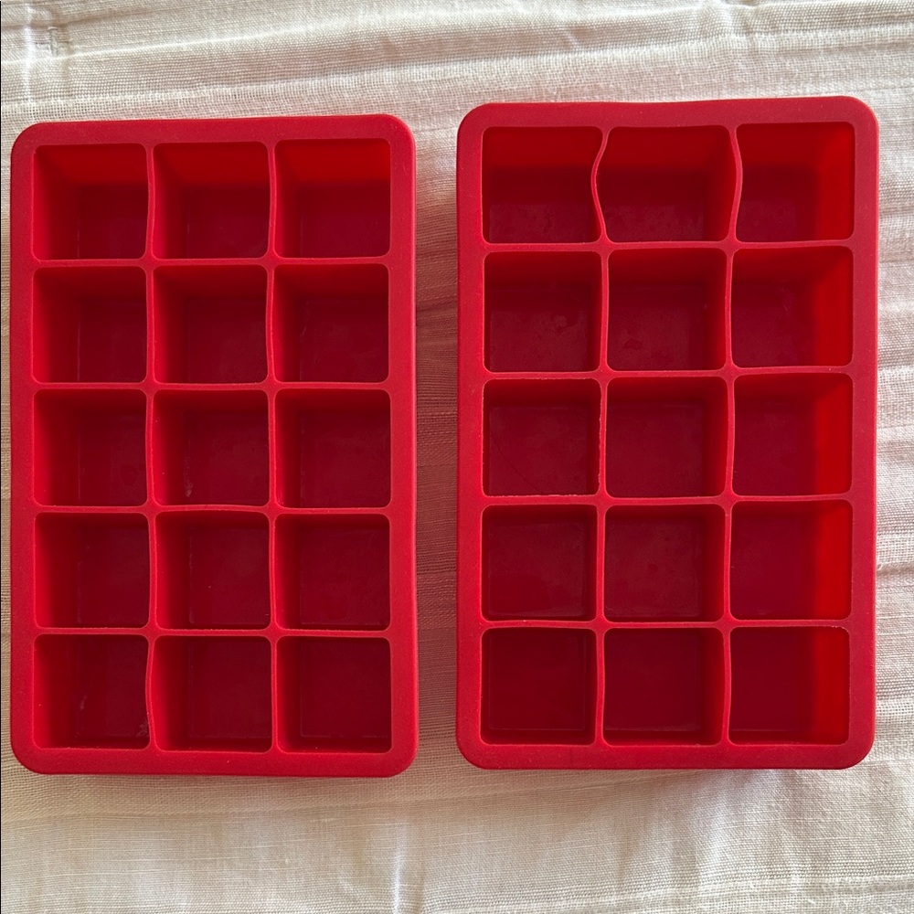 Set of 2 Silicone Square Ice Cube Trays